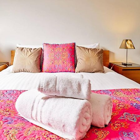 Joivy Bright Royal Mile Apartment Edinburg Exteriör bild