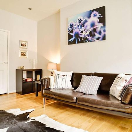 Joivy Bright Royal Mile Apartment Edinburg Exteriör bild